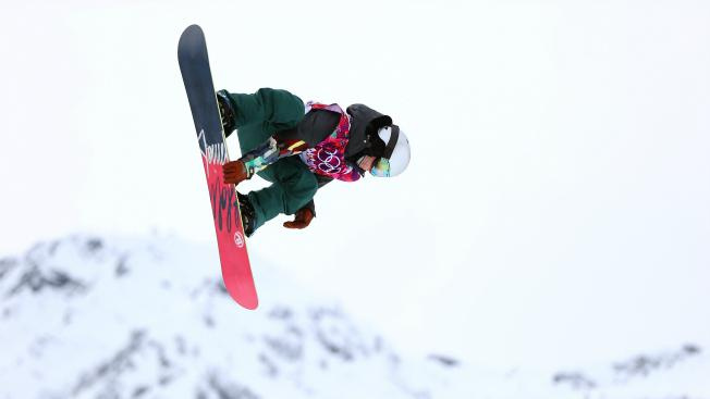 Snowboardistka Pančochová skončila ve slopestylu pátá. O medaili ji připravil pád