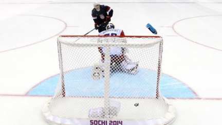 Oshie rozhodl v nájezdech o výhře USA nad Ruskem 3:2