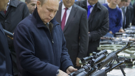 Aktualizováno: Putin posílá ruské vojáky na Krym, chce prý normalizovat situaci