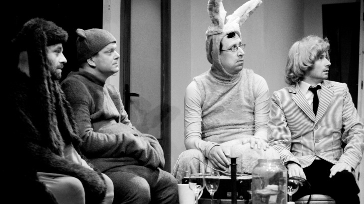 Legendární člen Rolling Stones a jeho život prošpikovaný drogami na divadelních prknech