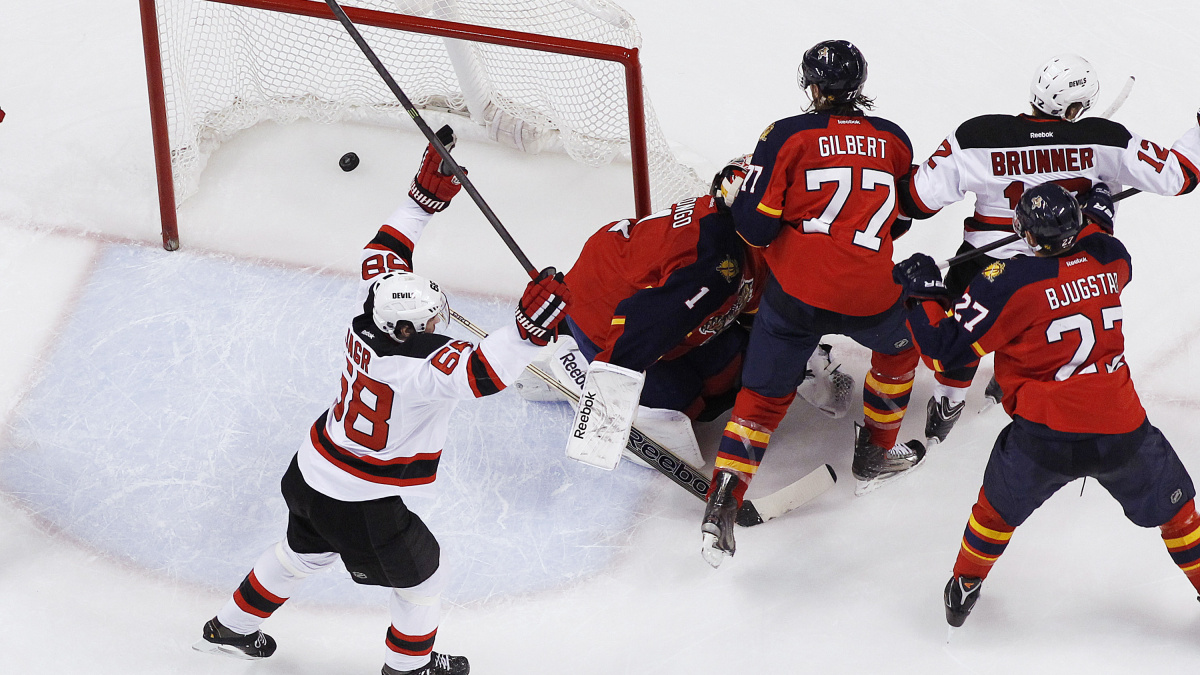 Jaromír Jágr v noci jako teprve čtvrtý hokejista v historii vstřelil 1000. branku