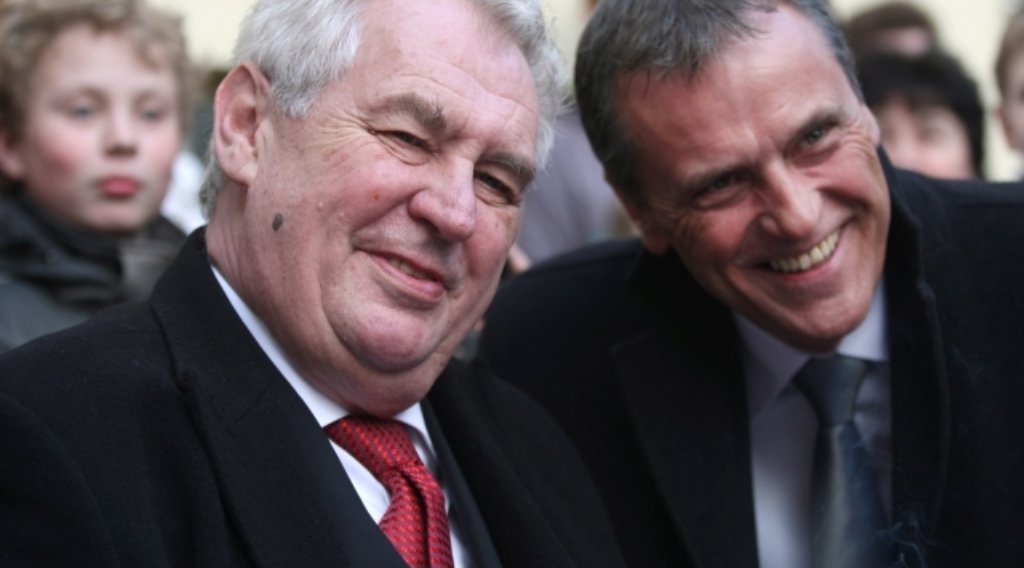 Zeman se v rozhovoru rozčiluje nad návrhem omezení prezidentských pravomocí