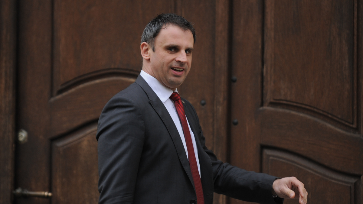 Zimola se vzdá funkce poslance, zůstane jihočeským hejtmanem