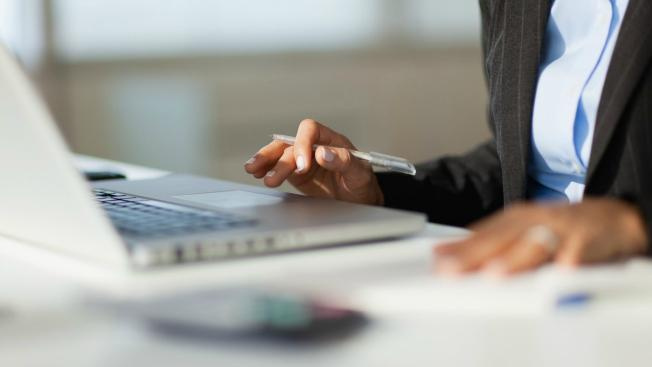 Ideální notebook pro ženy by měl o polovinu ubrat na hmotnosti