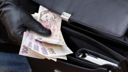 Aktualizováno: ODS vrátí kadeřnici podezřelý milionový příspěvek