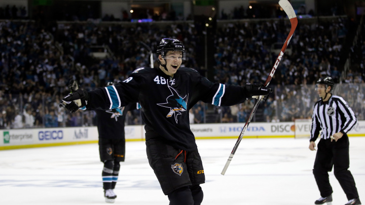 Hertl vstřelil ve svém prvním zápase v play off NHL branku