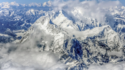 Aktualizováno: Mrtvých na Everestu bude nejspíš 16. Naděje na záchranu pohřešovaných je mizivá