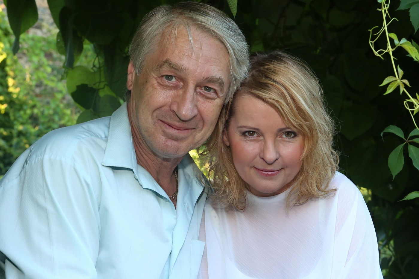 Bartošová skočila pod vlak. Rychtář z její smrti viní bulvár