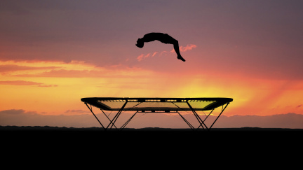 Ať vaši astronauti zkusí doskočit na ISS z trampolíny, střílí si Rusové z NASA