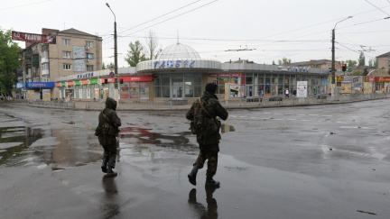 Aktualizováno: Český důstojník, kterého zajali proruští separatisté, se vrátil do Česka