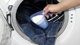 Reklama na prací prášek Ariel použila prý nevědomky nacistický pozdrav Heil Hitler