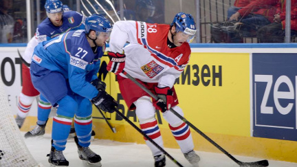 Těžké nohy a střevní chřipka. Dobytí italské pevnosti stálo hokejisty síly