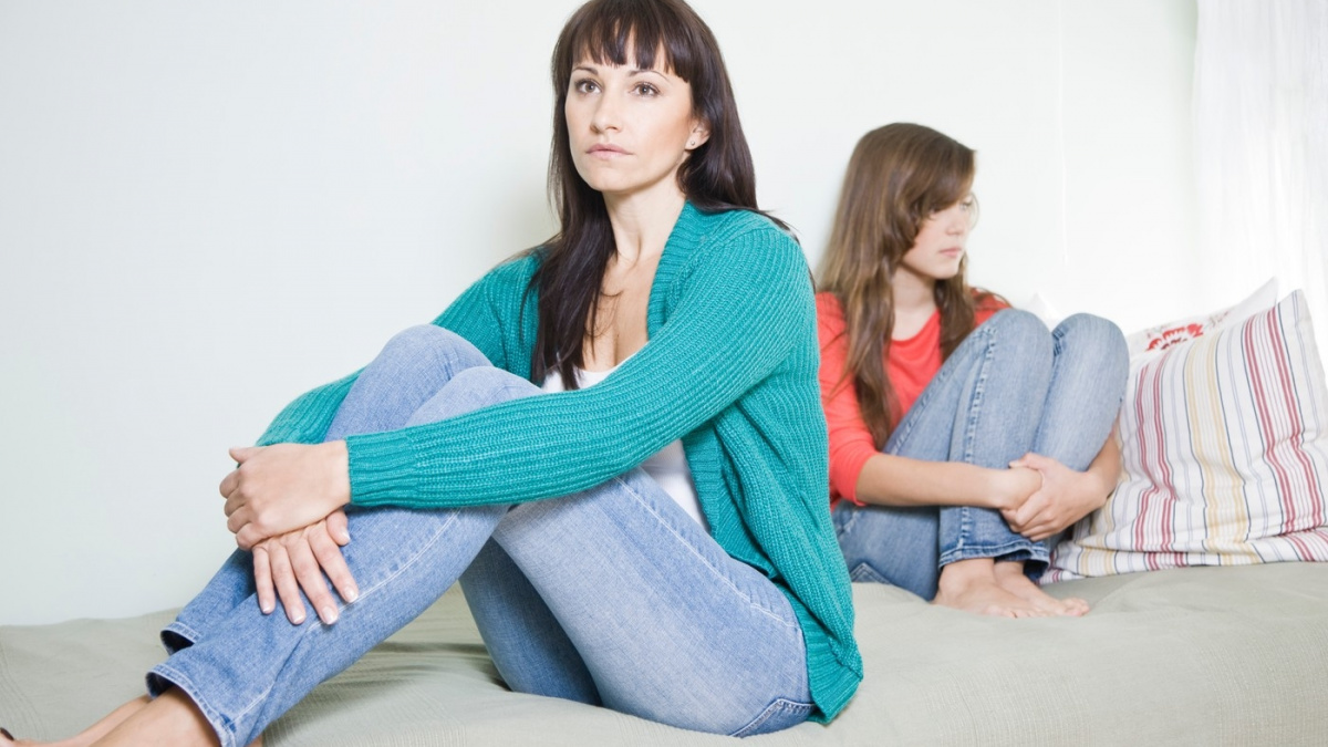 Žijeme v tichých domácnostech. Komunikují spolu jen senioři