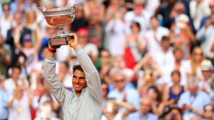 Tenista Nadal je opět králem antuky. Podeváté vyhrál French Open