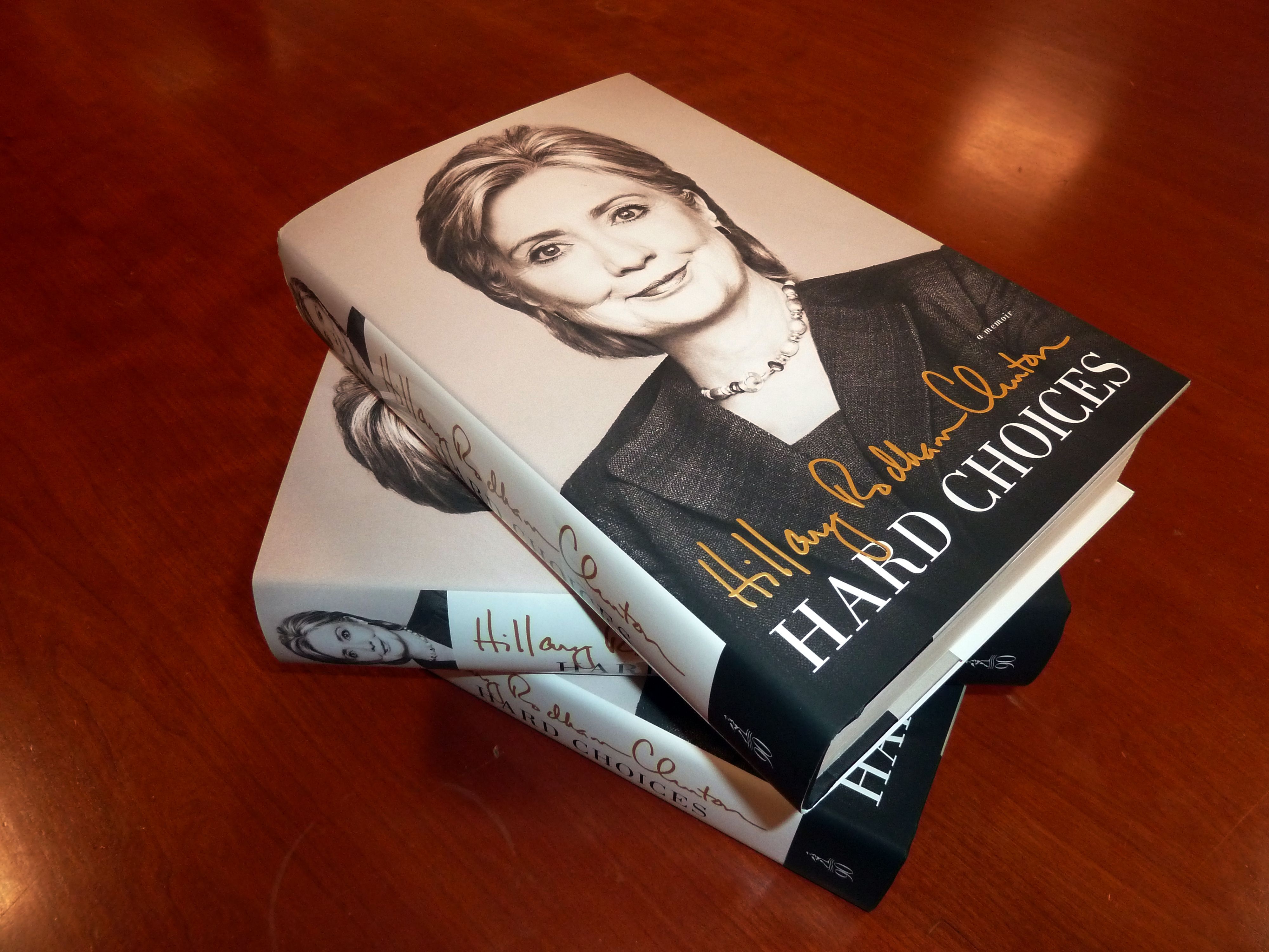 Clintonová vydala paměti. Cituje a chválí Havla