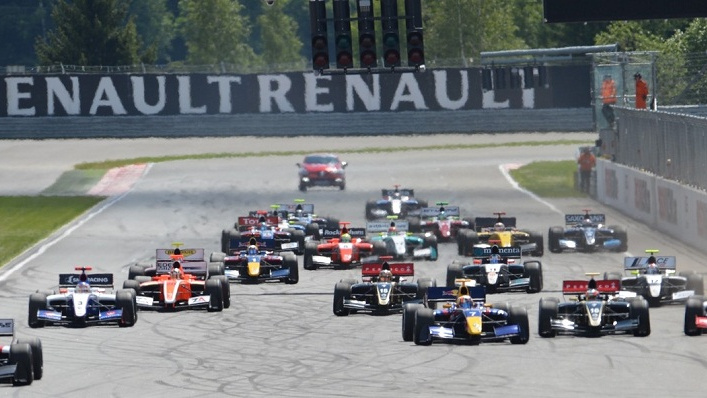 Automobilka Renault vyměnila po drsné kritice motorů vedení společnosti