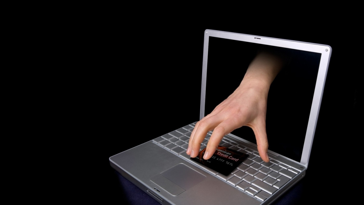 Hackeři útočí na internetové bankovnictví. Pomocí spamů o falešném dluhu