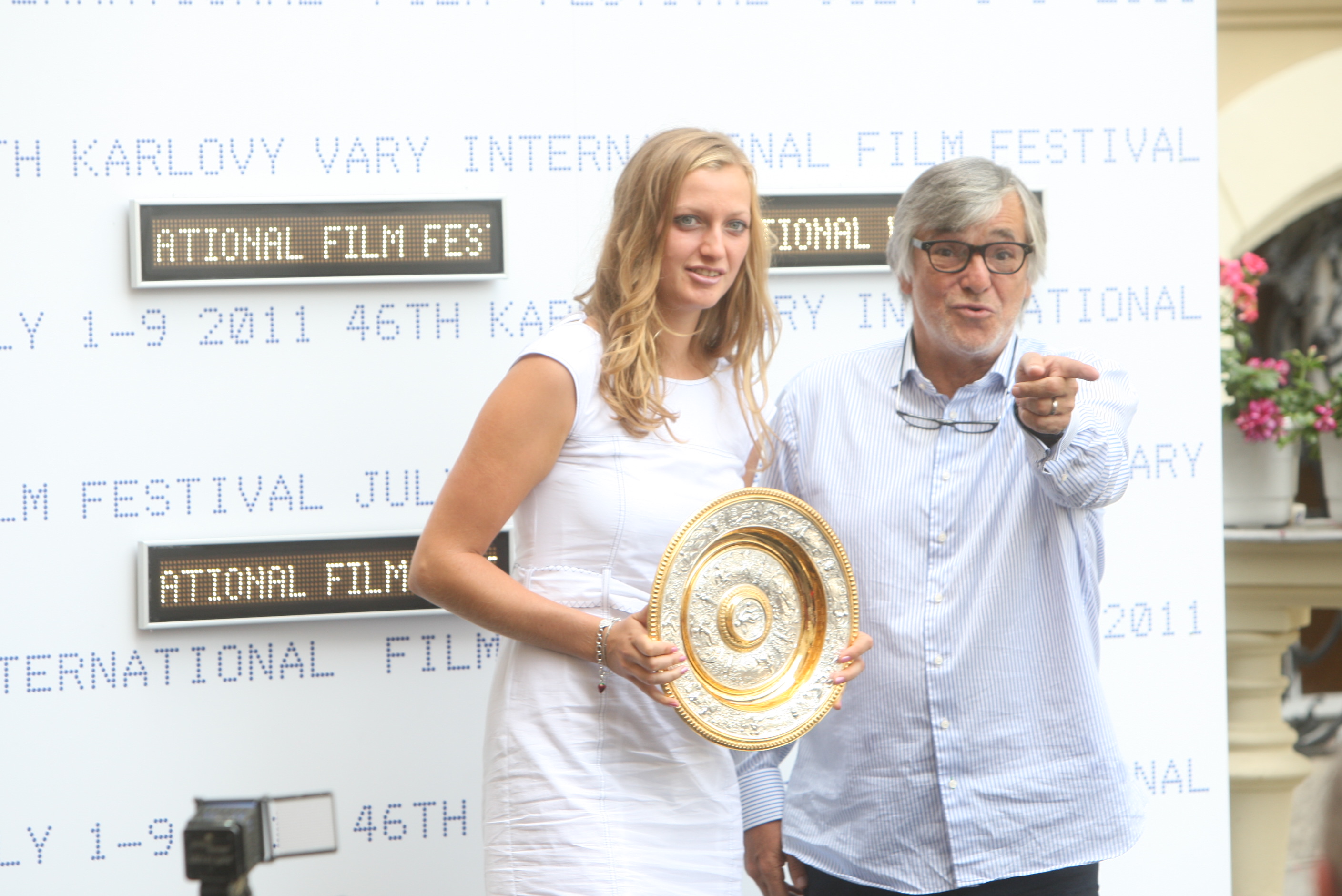 Kvitová uchvátila celý tenisový svět. Jiří Bartoška se na její zápas díval místo "svého" festivalu