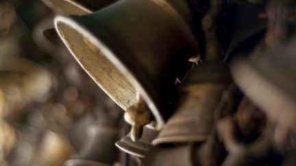 Zvony a sirény v Česku připomněly padlé vojáky