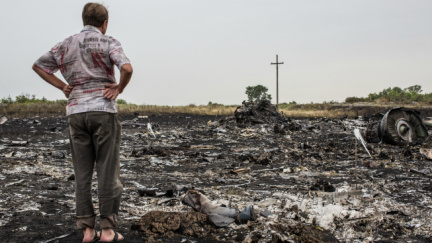 Těla mrtvých z boeingu se v teple rozkládají, Pozorovatelé OBSE nemohou zasáhnout