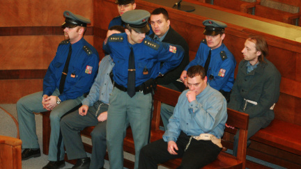 Soud nechal Berdycha za mřížemi