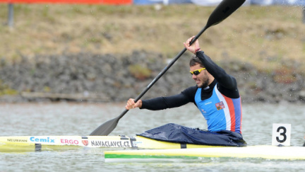Kajakář Dostál je mistrem světa na 1000 m, Fuksa má stříbro