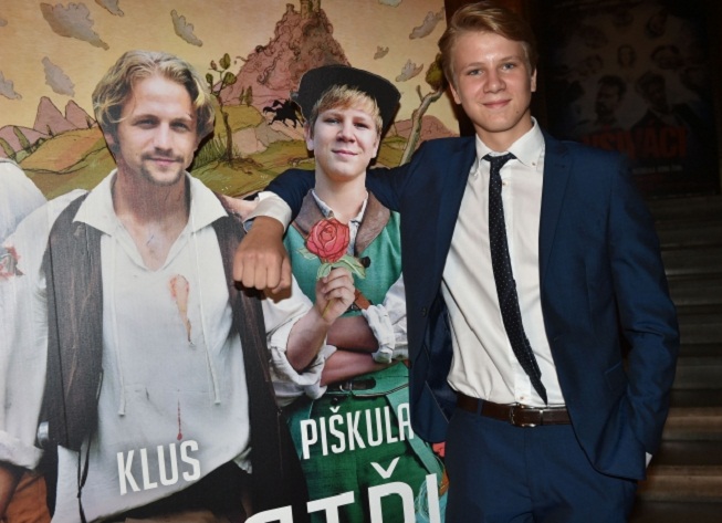 Svěrákovi se sázka na Kluse a Dyka vyplatila. Pohádka Tři bratři má gigantické tržby