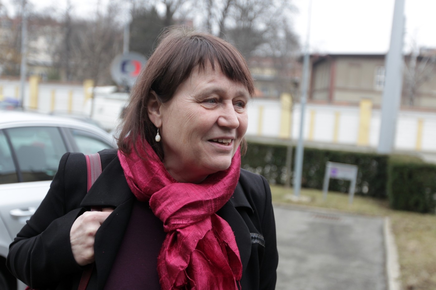 Ochránkyně práv Šabatová je proti zákazu muslimského šátku na zdravotnické škole