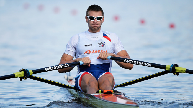 Čeští skifaři jsou o krok blíže titulům, Synek i Knapková zvládli čtvrtfinále MS s přehledem