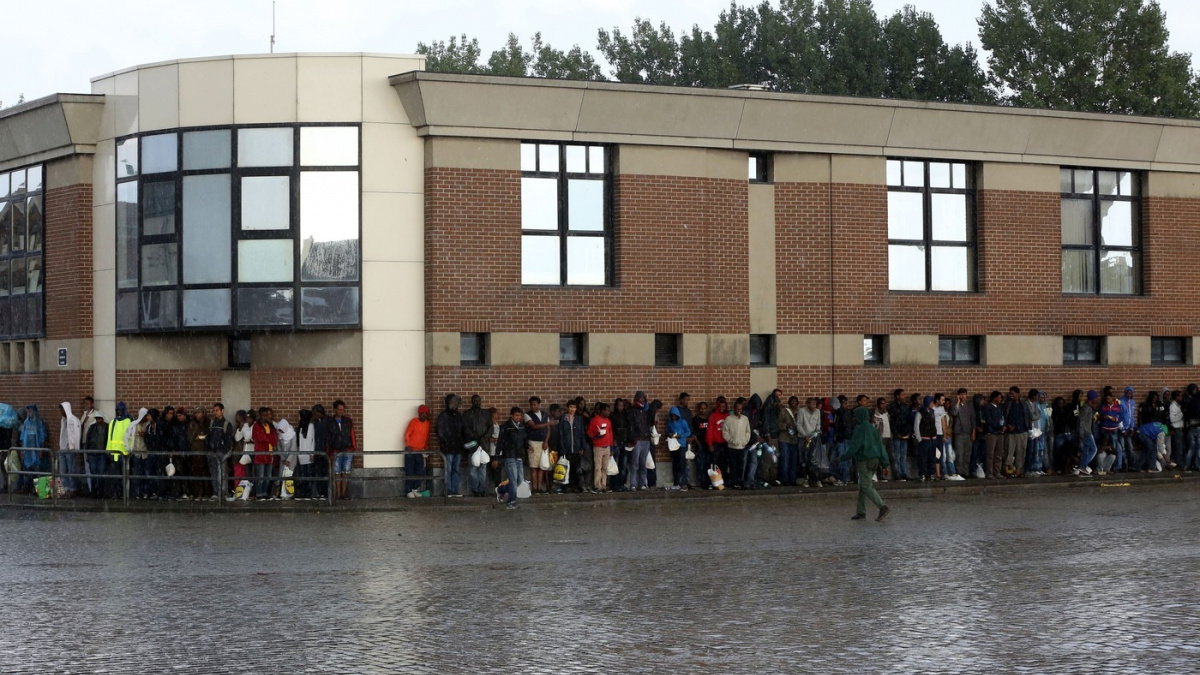 Starostka Calais hrozí, že kvůli imigrantům zavře přístav do Británie