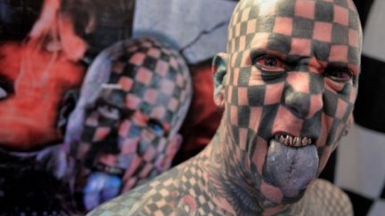 Na Mezinárodní sjezd tetování dorazil i "šachový muž"