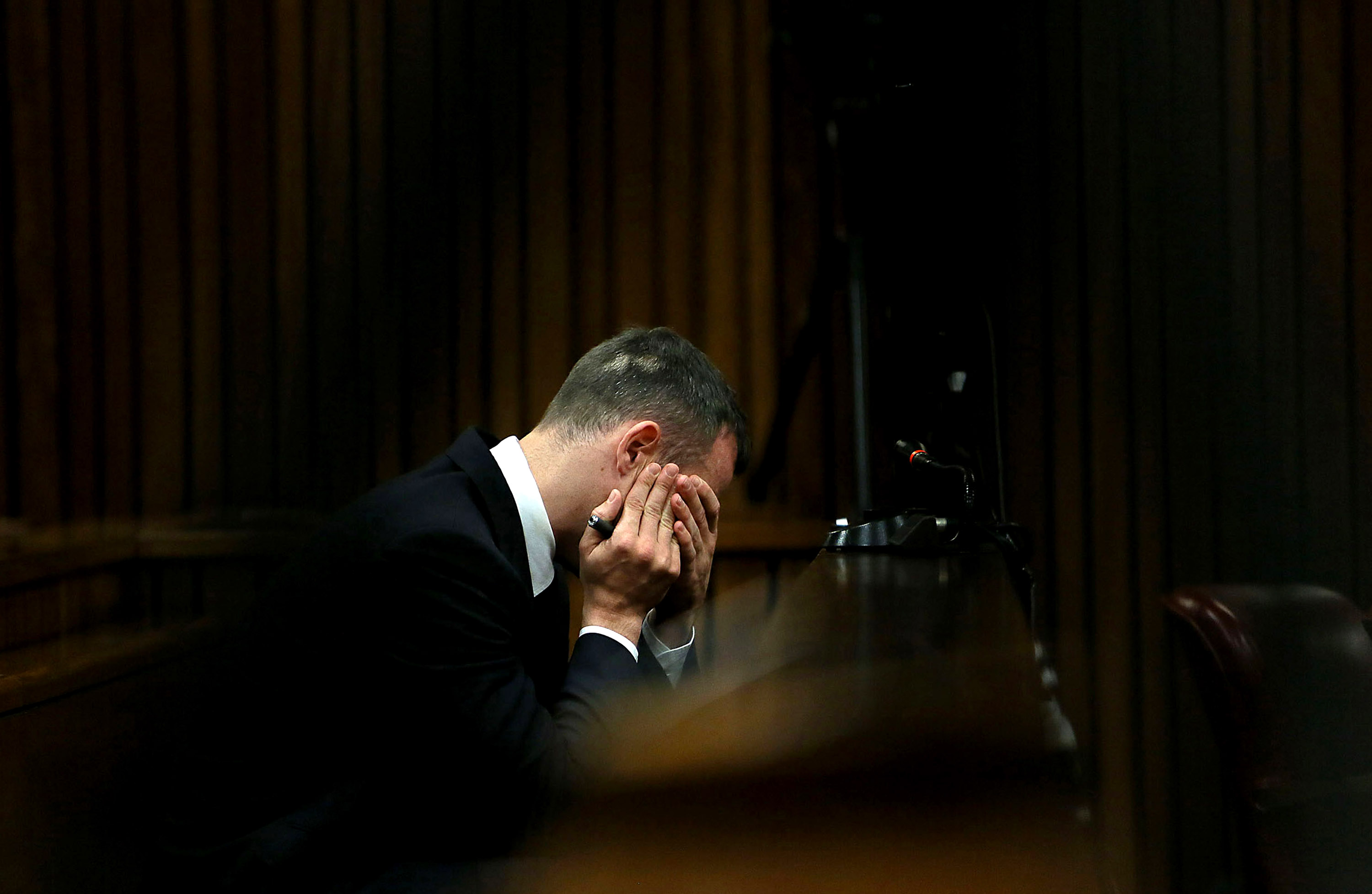 Atlet Pistorius přítelkyni nezavraždil. Soud ho uznal vinným ze zabití z nedbalosti