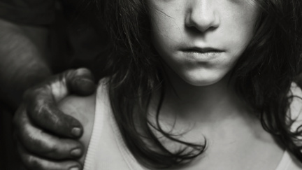 Aktualizováno: Zadržený mladík byl obviněn ze znásilnění a vraždy holčičky z Klášterce