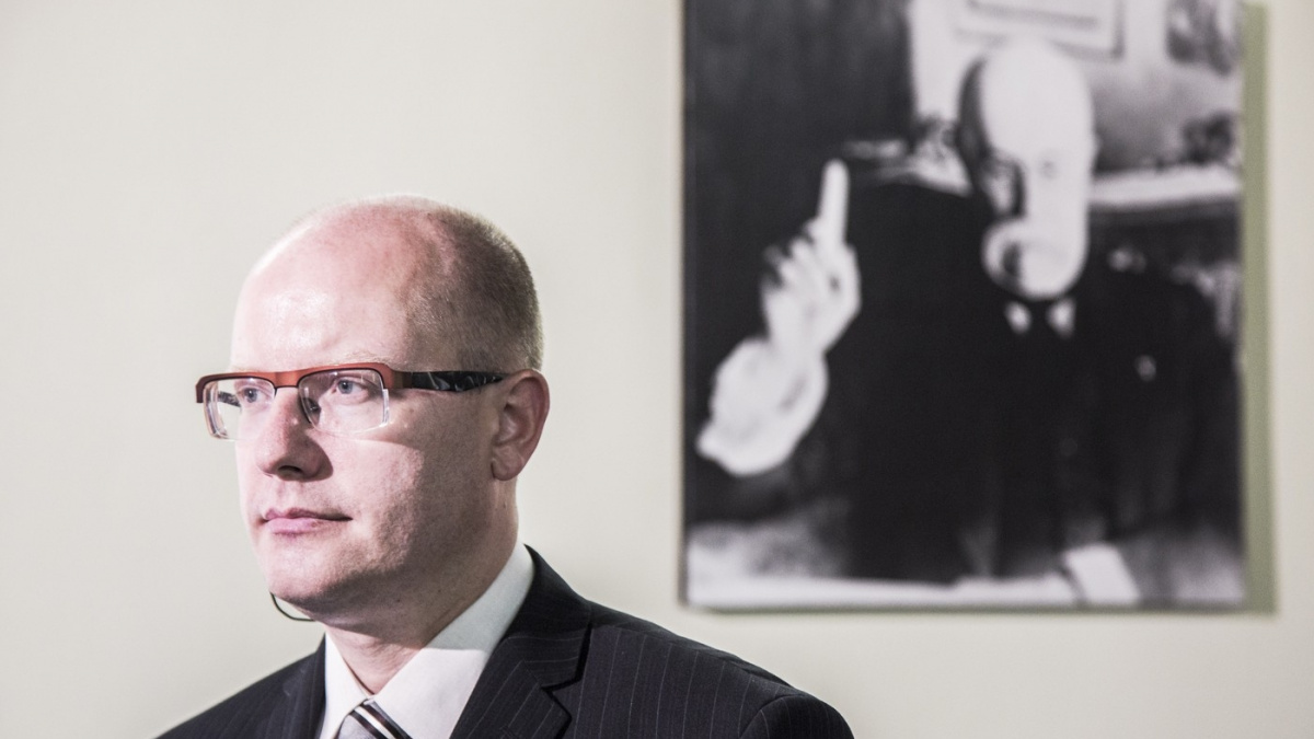 Sedm měsíců vlády ČSSD: Don Quixote Sobotka a větrné mlýny ANO