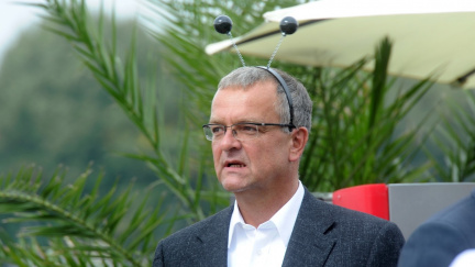 Kalousek na komunistickém fízlovi trvá. Ondráčkovi se neomluví