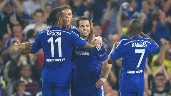 Chelsea bez Čecha jen remizovala se Schalke, Bayern udolal City