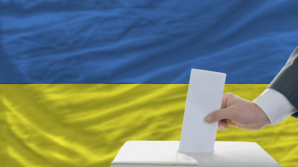 Rusko nechce Ukrajincům v účasti v mimořádných volbách nijak bránit