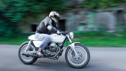 Při amatérských závodech zemřeli dva motorkáři