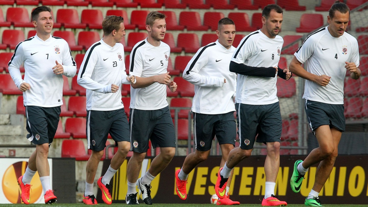 Sparta může proti Neapoli slavit postup, potřebuje ale pomoc Slovanu