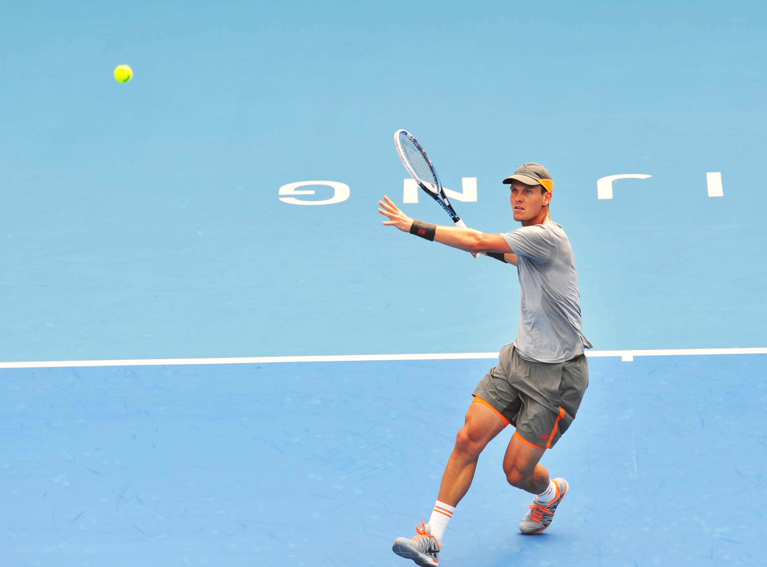 Berdych i Kvitová jsou ve čtvrtfinále, Šafářová potrápila světovou jedničku