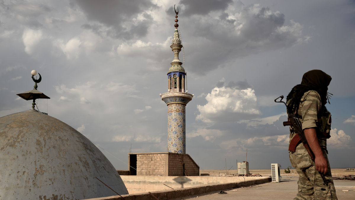 IS postupuje k syrsko-tureckým hranicím. OSN viní islamisty z válečných zločinů