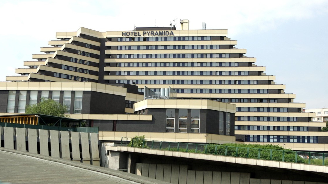 V pražském hotelu Pyramida vypukl požár