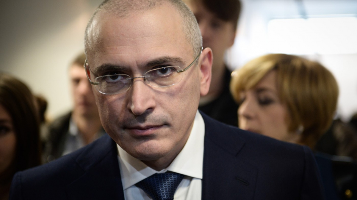 Chodorkovskij: Se sankcemi vůči Rusku by měly být EU i USA opatrnější, nahrávají izolaci