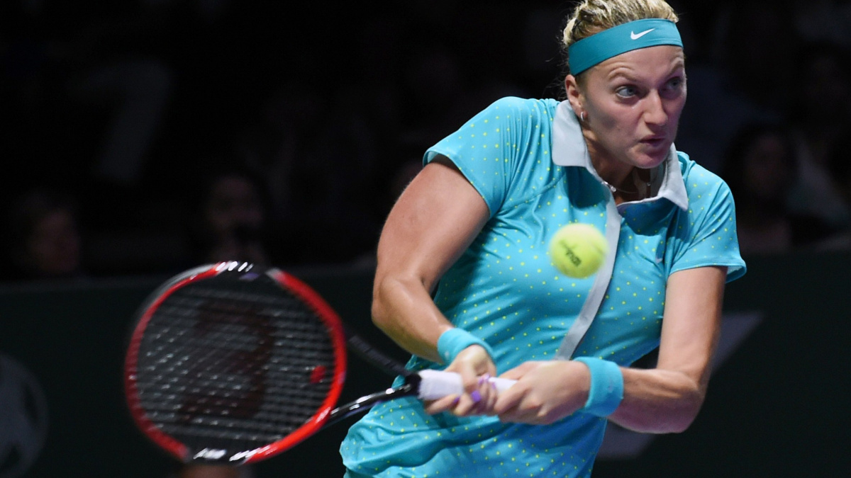 Kvitová na úvod Turnaje mistryň prohrála s Radwaňskou