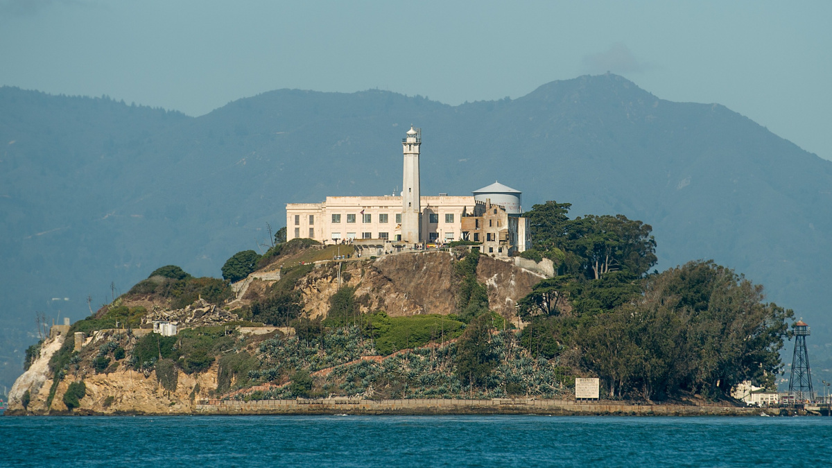 Čínský umělec a disident Aj Wej-wej vystavuje v Alcatrazu