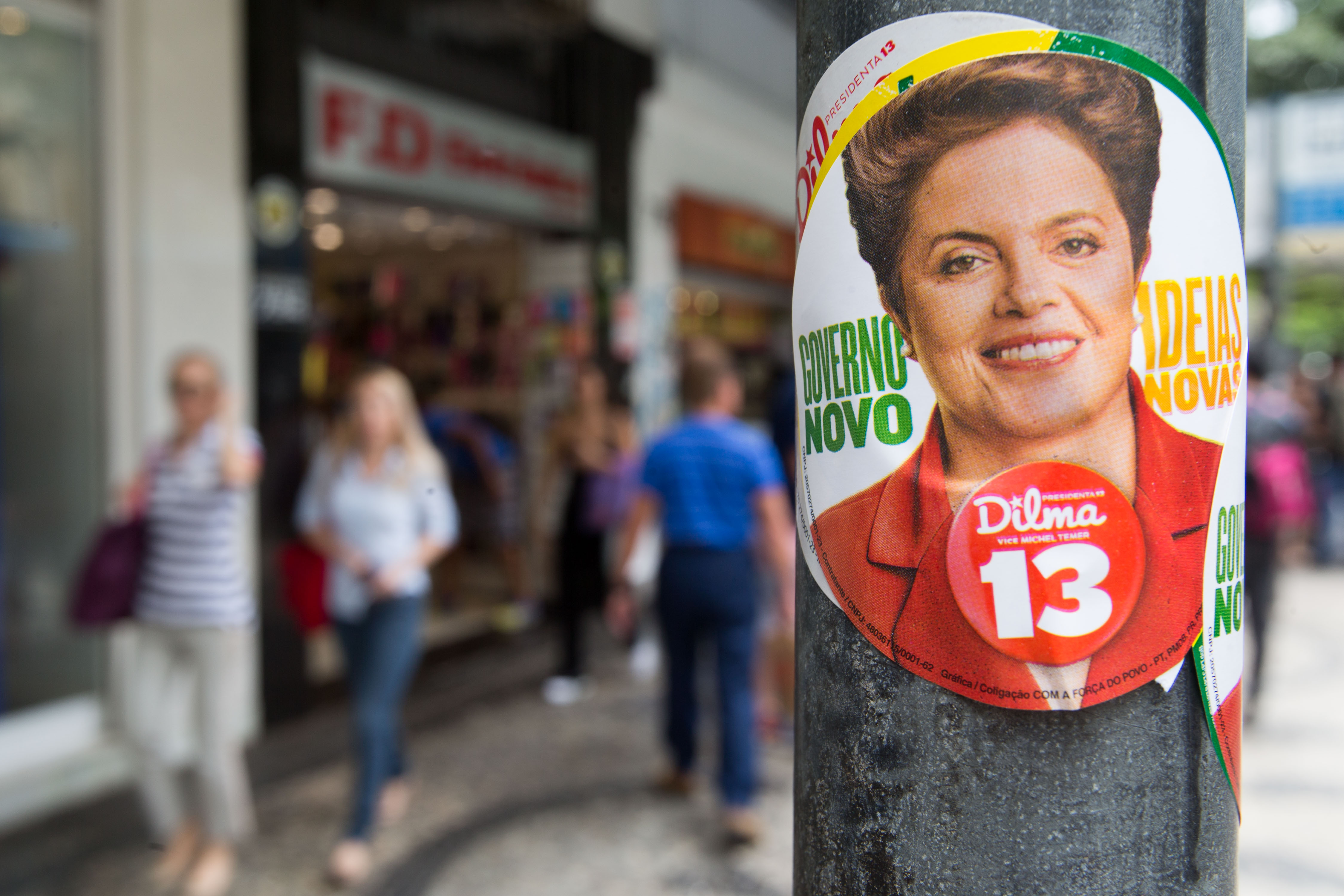 Brazílie volí prezidenta mezi levicí a levicí