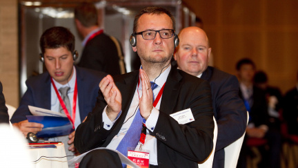 Expremiér Nečas chválí Zemana a Čínu