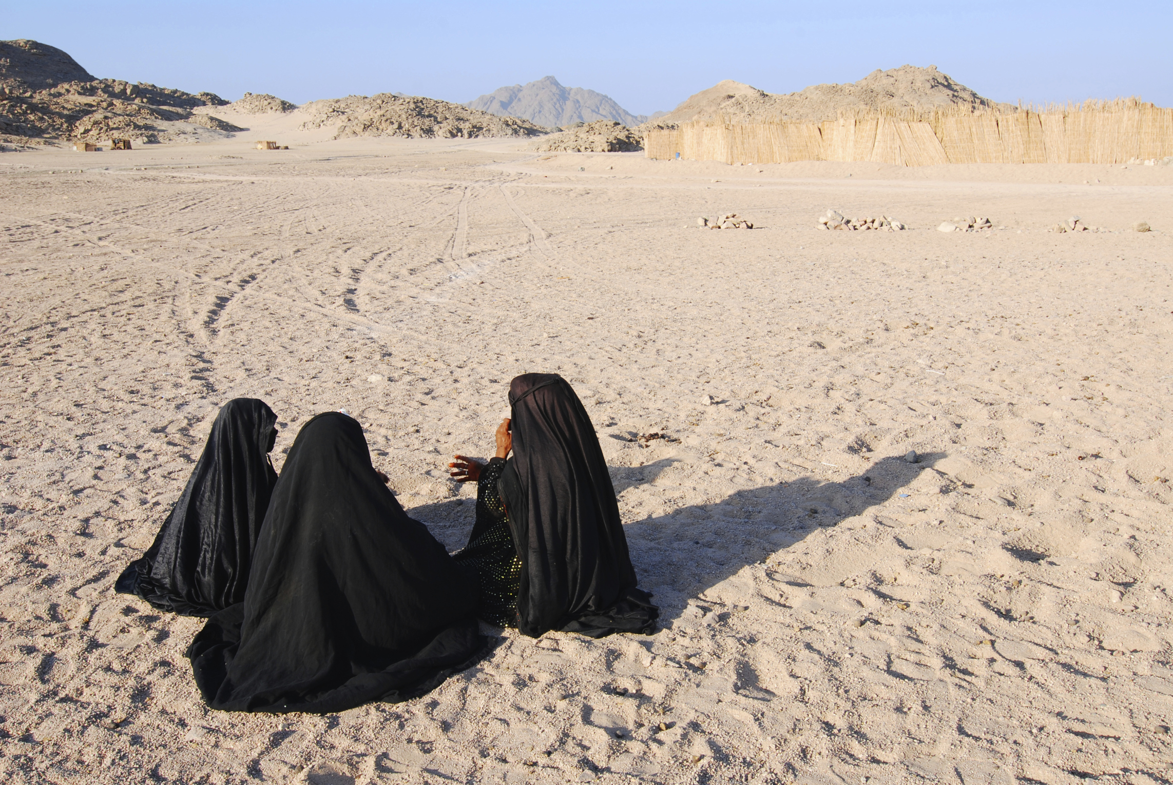 Islámský stát vydal oficiální ceník žen. Nejdražší jsou nezletilé