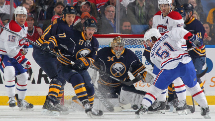 Brankář Neuvirth v NHL znovu zazářil, Buffalu vychytal bod