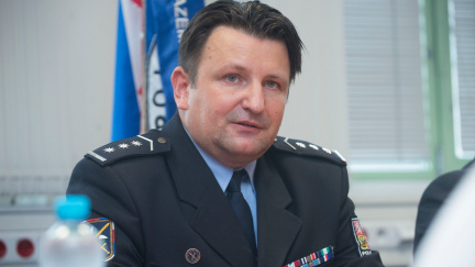 Bouře ve sklenici policejní vody. Nová hymna je směšná